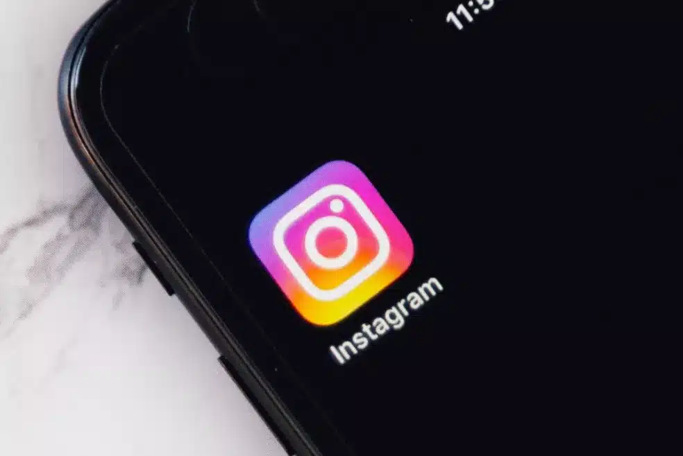 Instagram fica fora do ar neste domingo